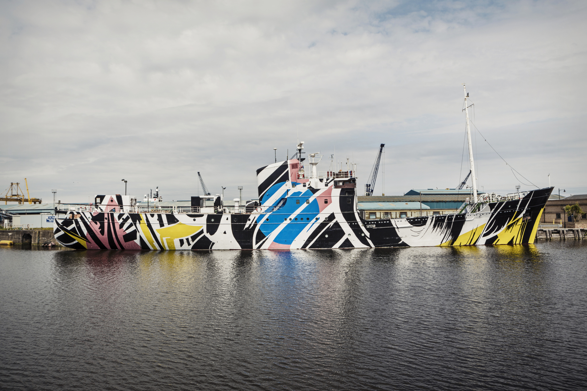 Dazzle Ship - EAF