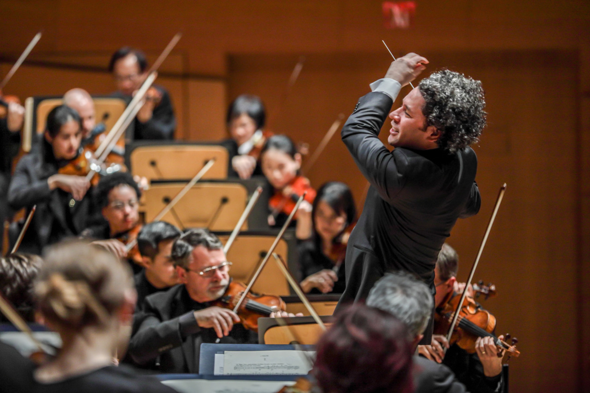 Gustavo Dudamel & LA Phil 01 © Dustin Downing