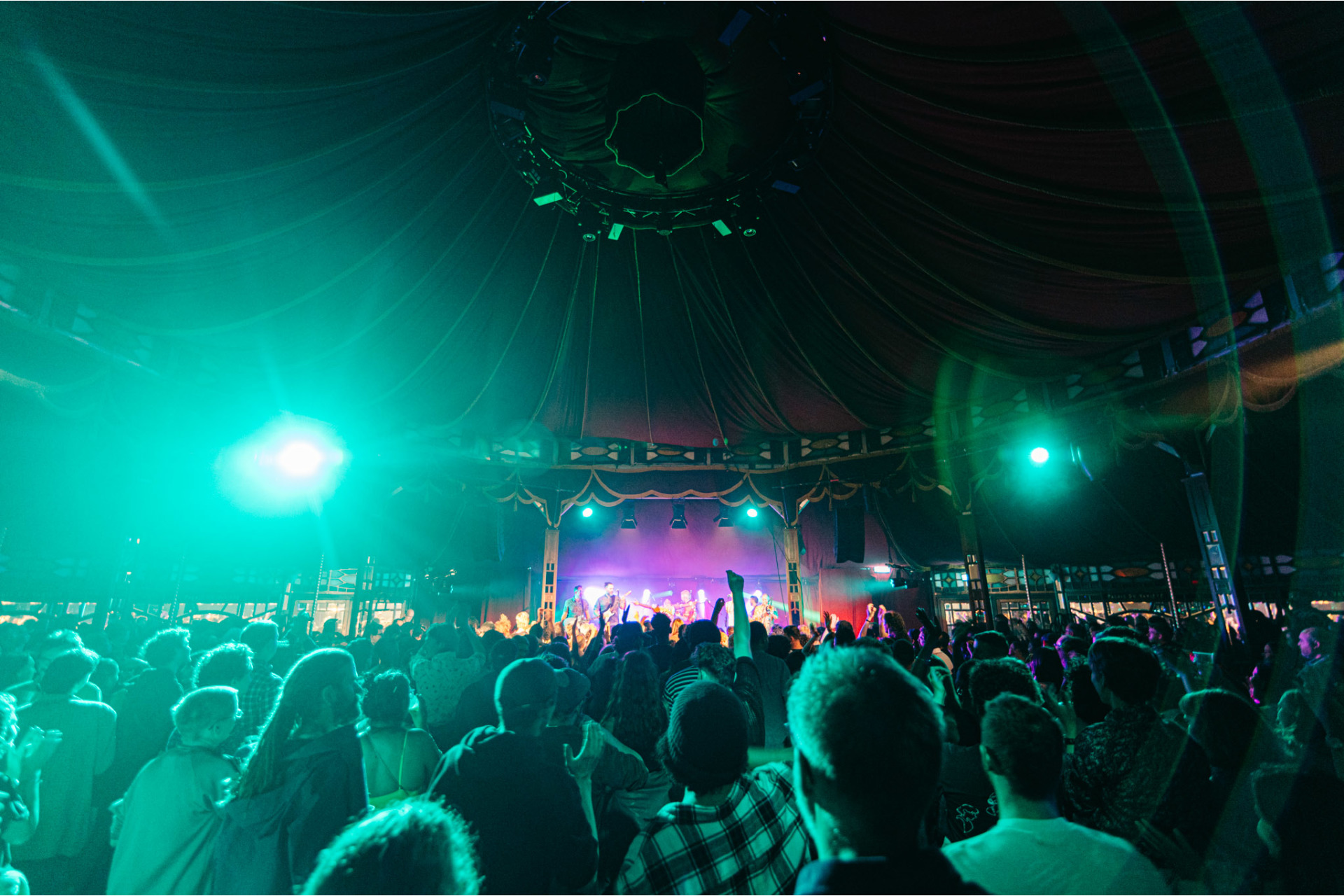 Jazz - crowd2 c. Ben Glasgow