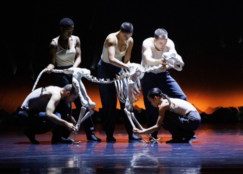 EIF - Figures in Extinction credit Andrew Perry