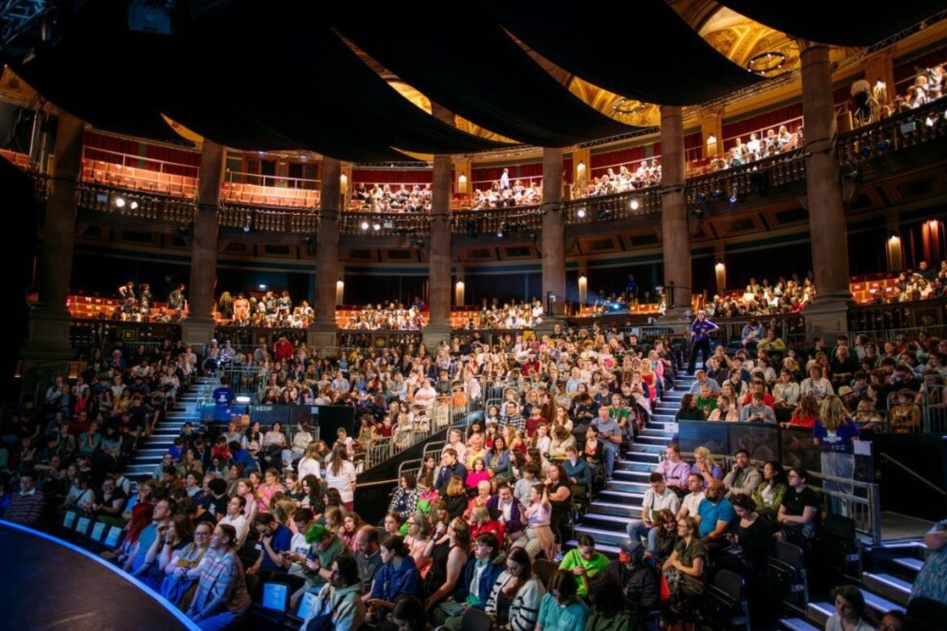 Book - McEwan Hall  Credit Mihaela Bodlovic