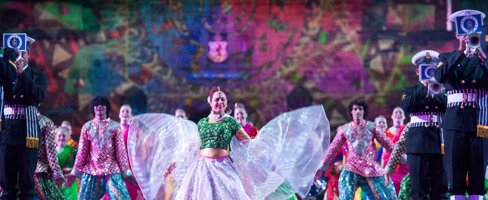 Indian Dancers 975 x 400