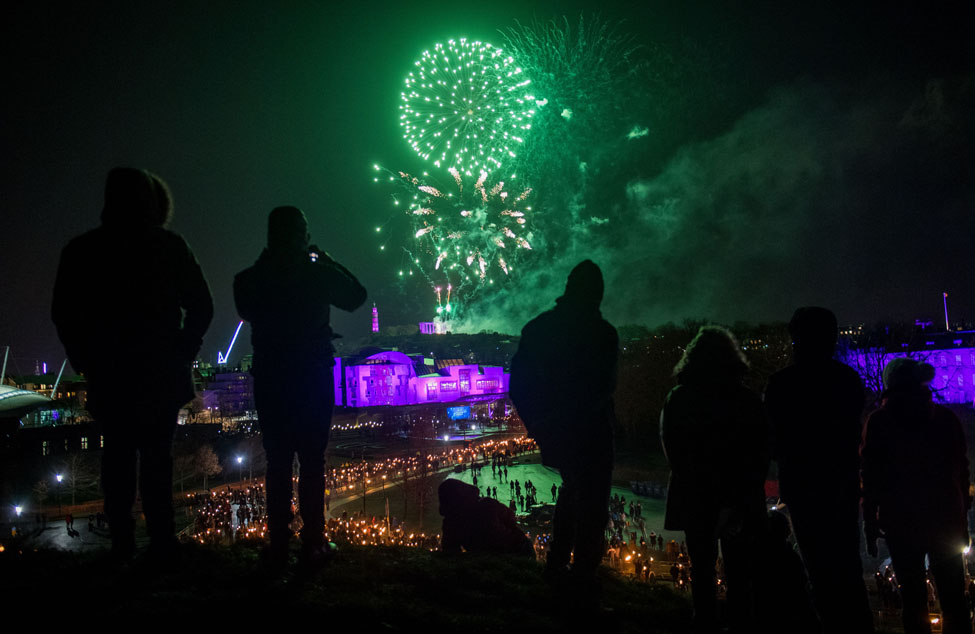 Torchlight Fireworks from Salisbury Crags at Edinburghs Hogmanay photo Ian Georgeson 4