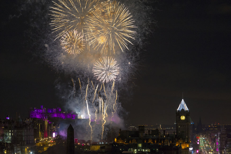 Edinburghs Hogmanay 2018 Midnight Fireworks Ian Rutherford 5