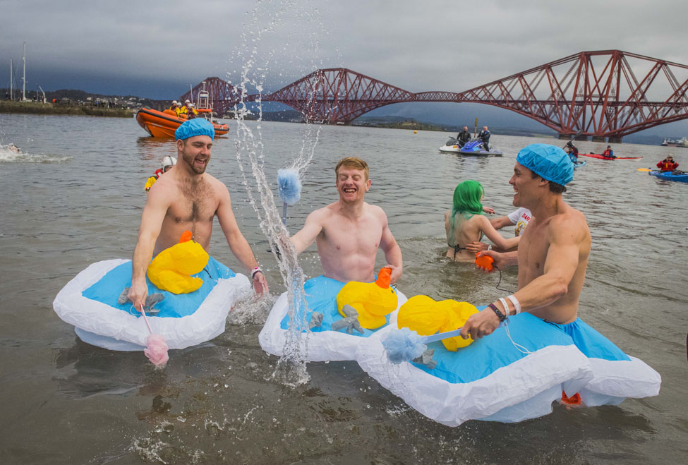 Edinburghs Hogmanay Loony Dook Chris Watt 3